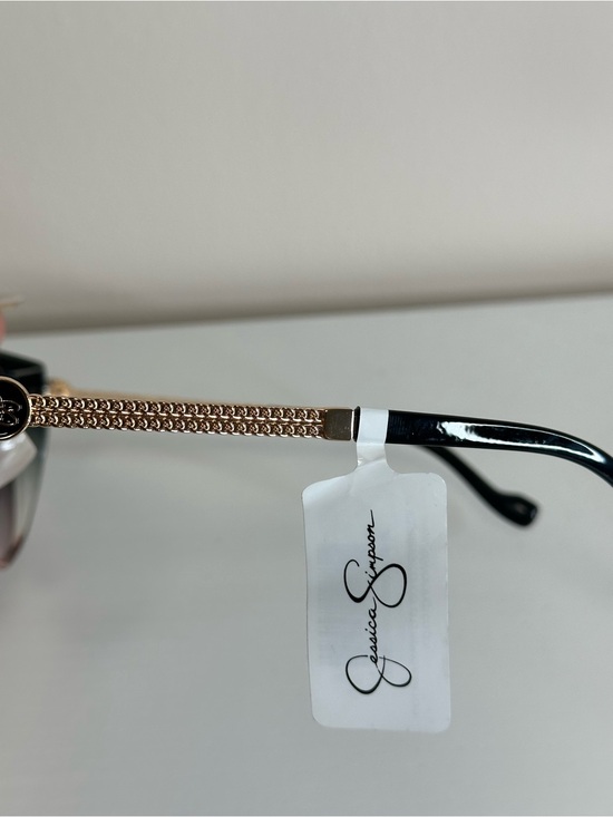 Jessica Simpson Black-to-Pink Ombre Round Sunglasses main image 5